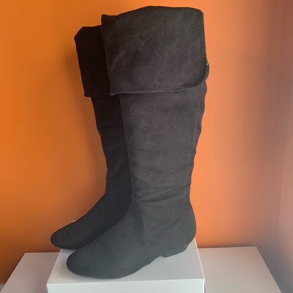 Black fall boots - Picture 2 of 3